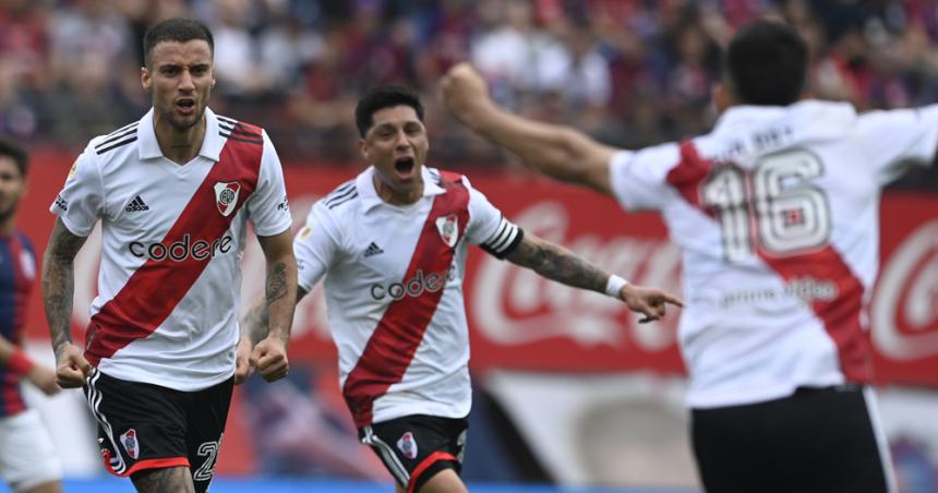 River le ganoacute a San Lorenzo y no se baja de la pelea en la Liga