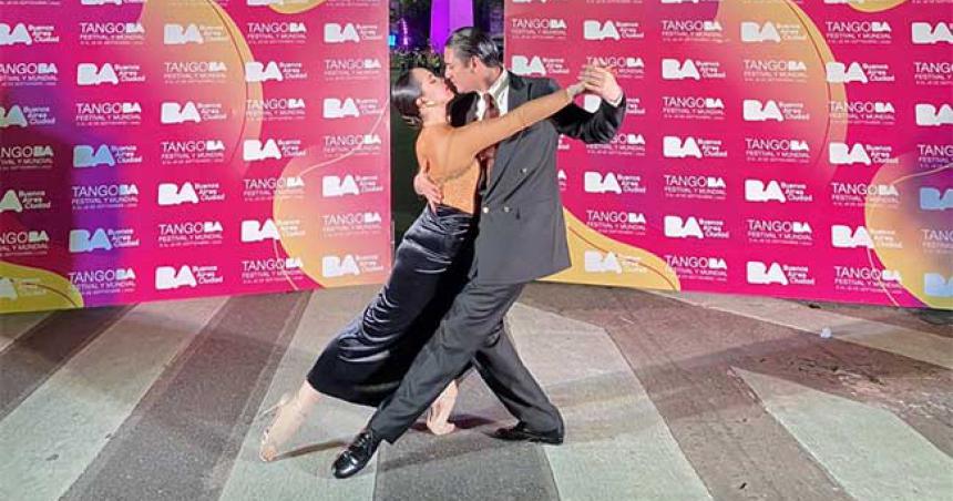 Una pareja de Pergamino y otra de Cipolletti se impusieron en el Mundial de Tango