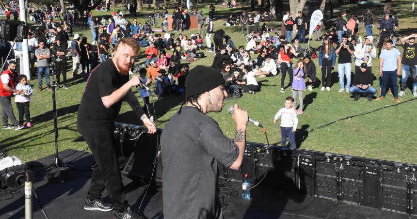 Diacutea de la Primavera- festejos en la Laguna y en Toay