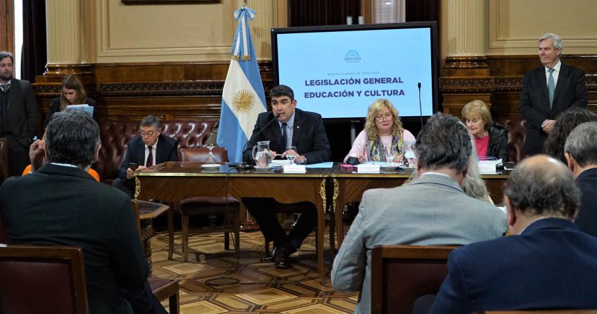 Salioacute dictamen para convertir en ley al Conectar Igualdad