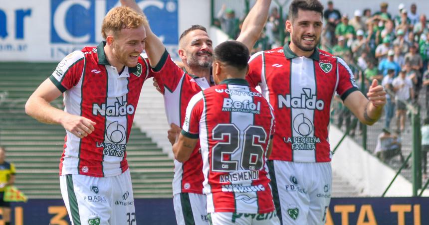 Sarmiento le ganoacute a Arsenal un duelo clave por la permanencia