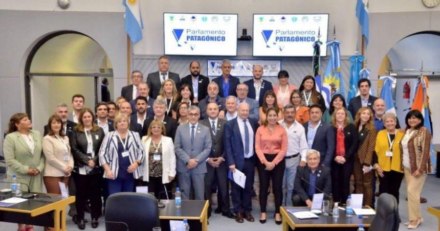 El Parlamento Patagoacutenico sesiona en Bariloche