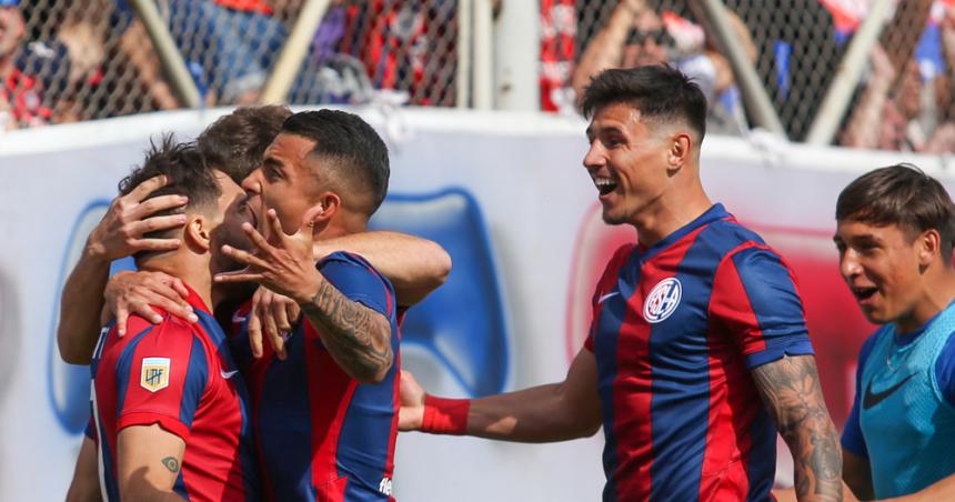San Lorenzo se quedoacute con el claacutesico y frenoacute a Huracaacuten