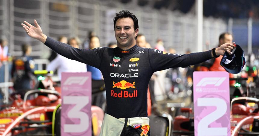 Checo Peacuterez festejoacute en Singapur