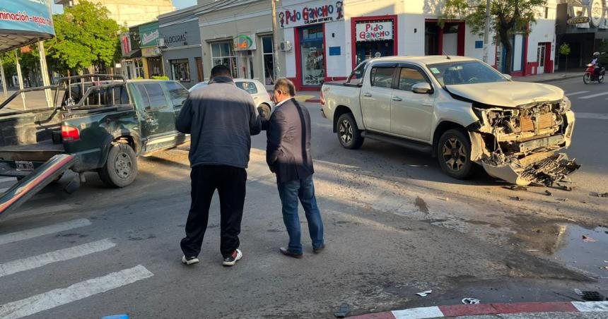 Fuerte choque en pleno centro protagonizado por un funcionario