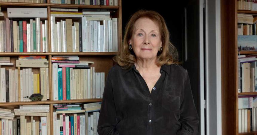 La escritora francesa Annie Ernaux ganoacute el Premio Nobel de Literatura