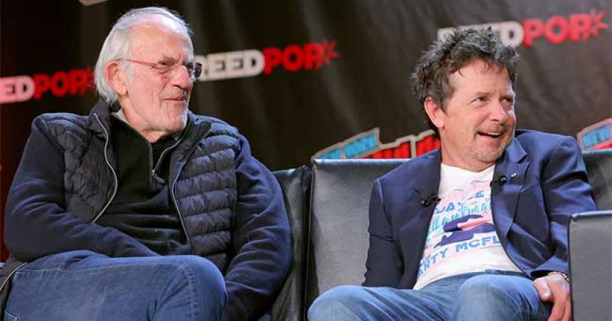 El emotivo reencuentro de Michael J Fox y Christopher Lloyd estrellas de Volver al futuro