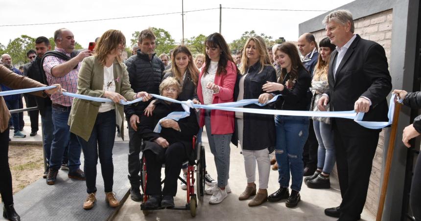 Ziliotto inauguroacute y anuncioacute obras para Ingeniero Luiggi