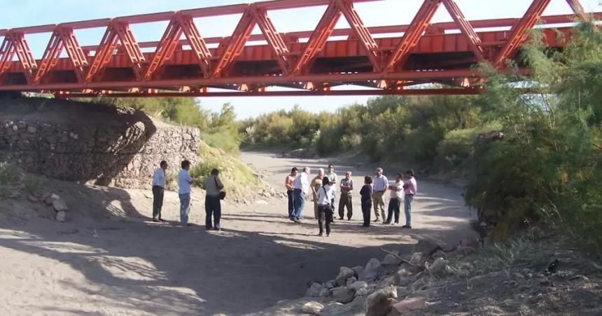 La Pampa reclamaraacute en Puente Vinchuqueros que se cumpla el fallo de la Corte por el Atuel