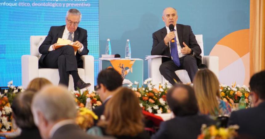 Tenemos que regresar a la legitimidad del ejercicio judicial