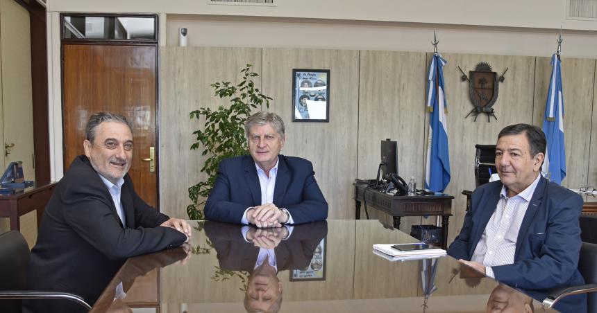 Asfalto iluminacioacuten y refacciones para Embajador Martini