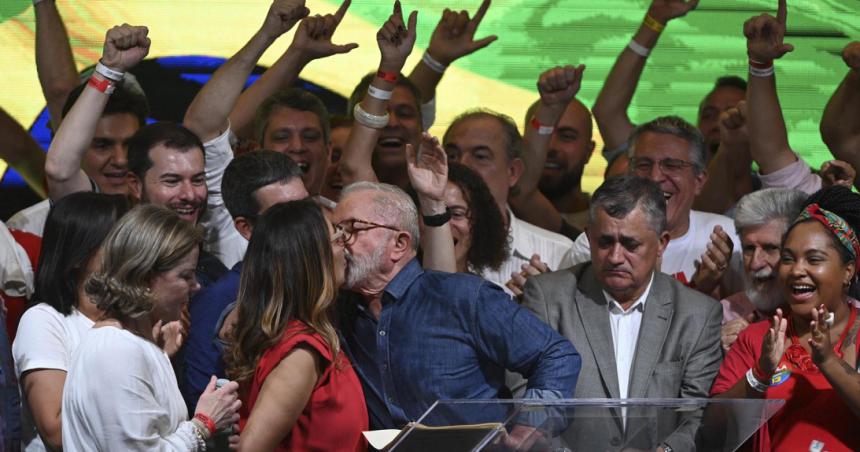 Primer discurso de Lula tras ser electo- Nuestro compromiso es terminar con el hambre otra vez
