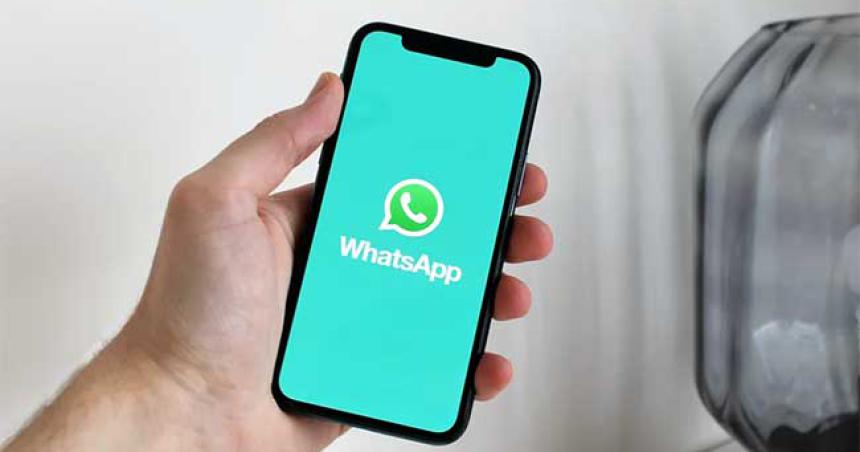 WhatsApp permitiraacute que los usuarios se enviacuteen mensajes y fotos a siacute mismos