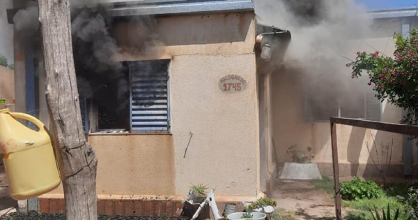 Dantildeos totales en una casa por un incendio