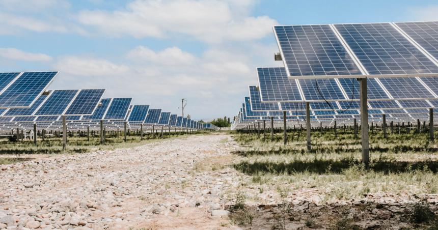 Pampetrol firmoacute el contrato por parque fotovoltaico