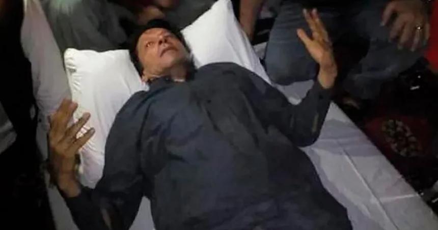 Pakistaacuten- balearon al ex primer ministro Imran Khan