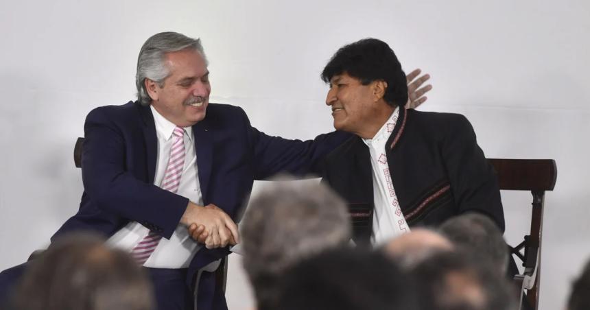 Alberto Fernaacutendez se mostraraacute con Evo Morales en un acto paralelo al de Cristina Kirchner