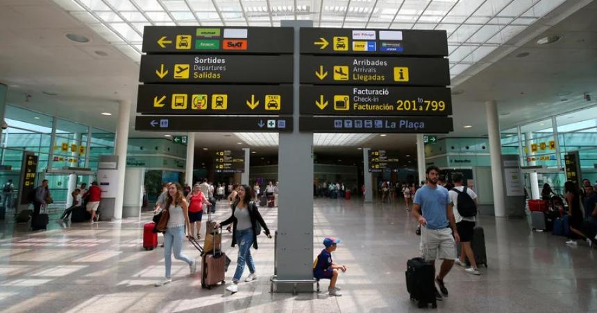 Caos en Espantildea- un cohete chino fuera de control provocoacute el cierre de varios aeropuertos