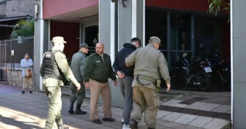 Dos presos en una comisariacutea de Misiones manejaban una banda narco- once detenidos