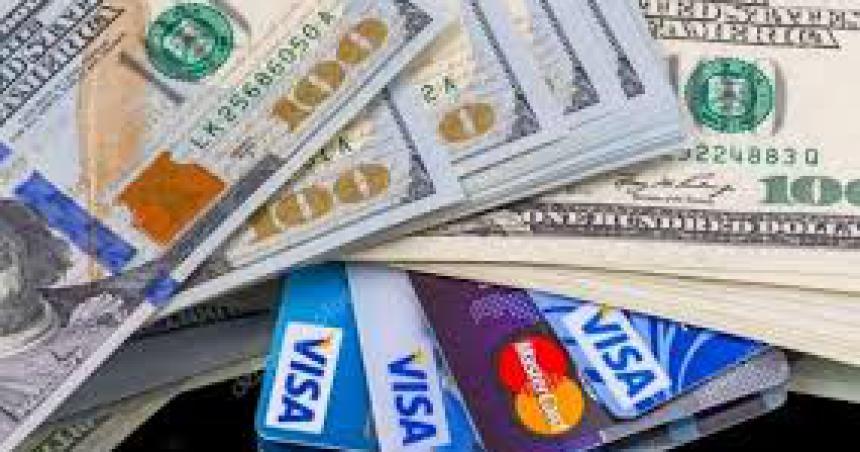 El doacutelar Qatar se aplicaraacute de manera retroactiva y ya caen los consumos con tarjeta