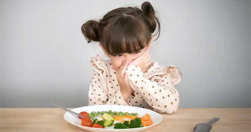 Siete claves para impulsar una alimentacioacuten sana y crear haacutebitos saludables en los nintildeos