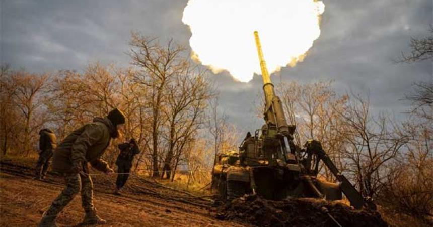 Las fuerzas ucranianas avanzan en el sur despueacutes de que Rusia anuncia la retirada