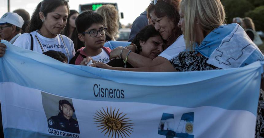 Hundimiento del ARA San Juan- 5 antildeos entre el dolor y el reclamo por verdad y justicia