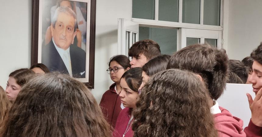 Alumnos del Instituto Catriloacute visitaron la Redaccioacuten de El Diario