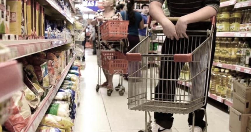 Massa adelantoacute que su objetivo es que en abril la inflacioacuten sea del 3-en-porciento- mensual