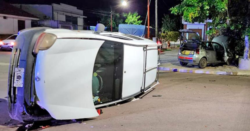 Choque y vuelco en Pico