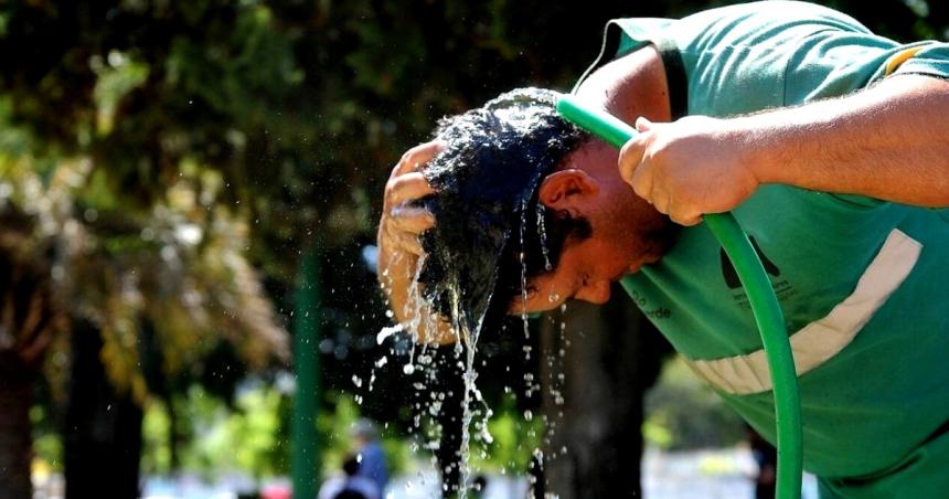 Ola de calor en casi todo el paiacutes- La Rioja y Coacuterdoba superaron los 40ordmC