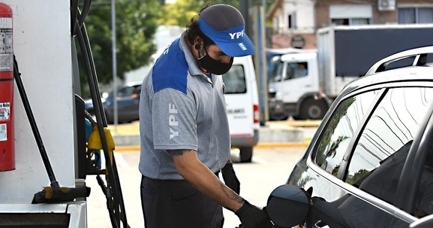 Los combustibles ingresan al programa Precios Justos