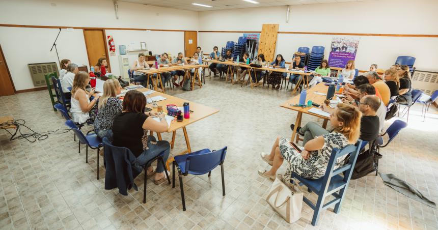 UTELPa definioacute los planteos que llevaraacute a la Paritaria