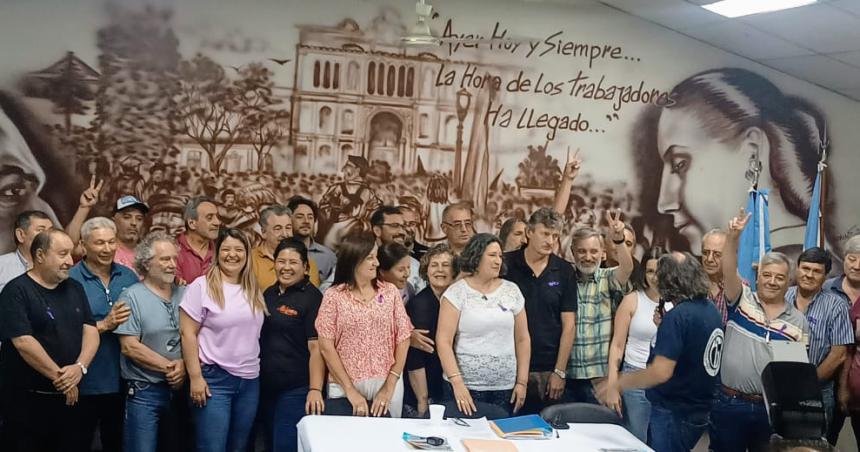Schmidt-Urban en la delegacioacuten regional de la CGT