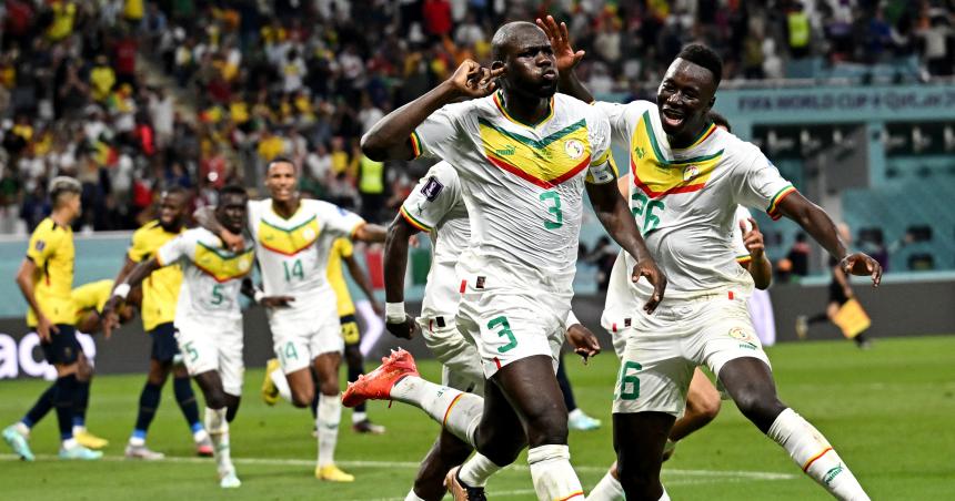  Senegal le ganoacute a Ecuador 2 a 1 y eliminoacute a los de Alfaro 
