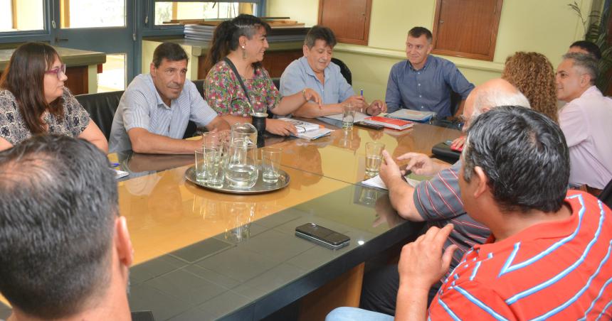 El gobierno por ahora no hizo oferta en las paritarias estatal  y docente