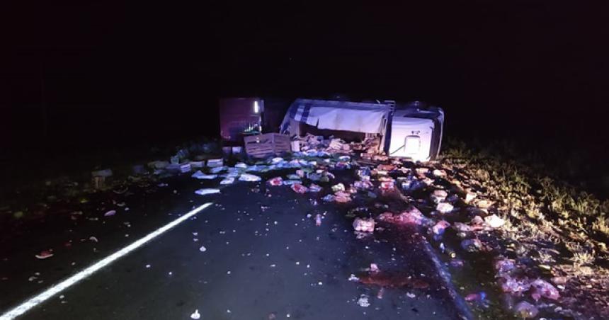 Volcoacute un camioacuten sobre la ruta provincial 101