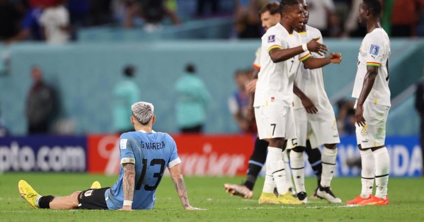 Uruguay se impuso 2 a 0 a Ghana pero no le alcanzoacute y quedoacute afuera del Mundial
