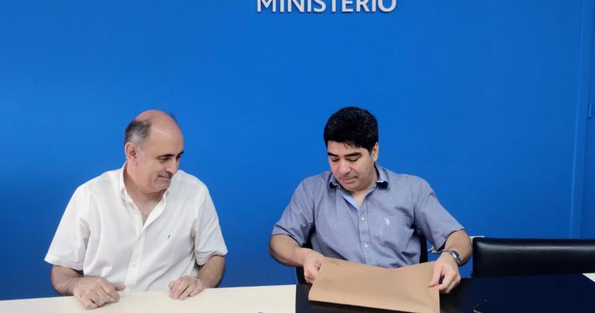 Dos empresas cotizaron para la refaccioacuten del edificio de la Administracioacuten Provincial del Agua