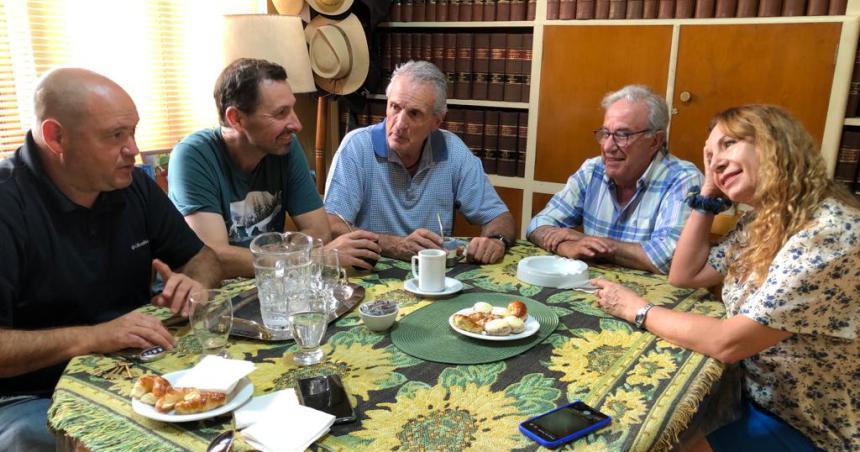 Tierno le cerroacute la puerta a Juntos por el Cambio y negocia con Milei