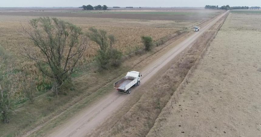 Mejoras con alteos en los caminos vecinales