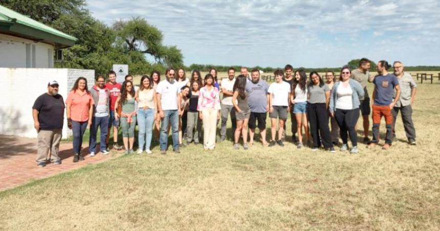 En Parque Luro una capacitacioacuten para la conservacioacuten de aves rapaces