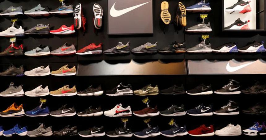 Acuerdan una rebaja del 15-en-porciento- en el precio de zapatillas deportivas