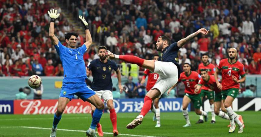  Francia le ganoacute a Marruecos y juega la final contra Argentina 