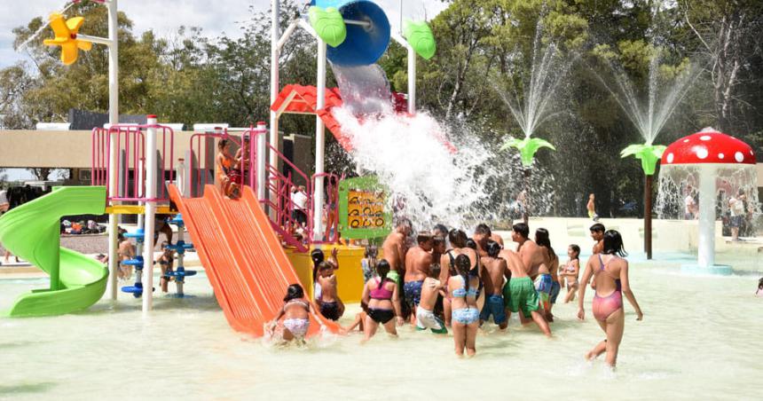 Abrioacute el Parque Acuaacutetico de Winifreda