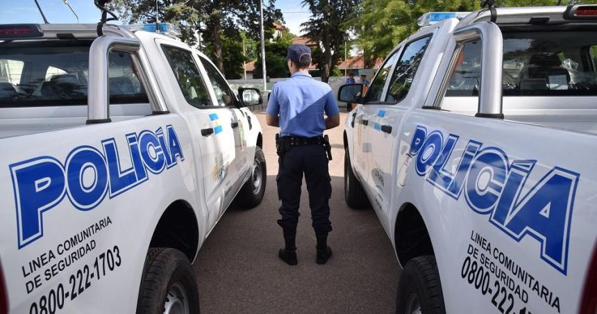 Policiacutea- cambian el reacutegimen de horas y los jefes de comisariacutea salen a patrullar