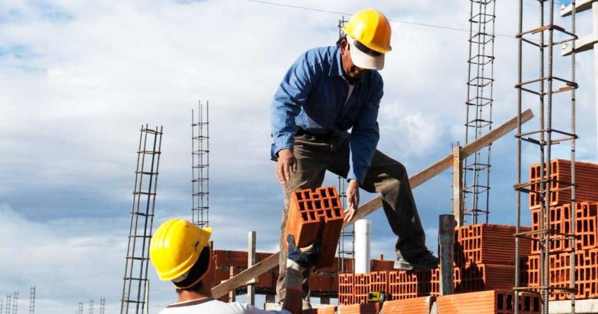 Volvioacute a crecer el empleo en el sector de la construccioacuten