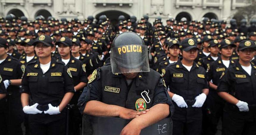 Peruacute- Boluarte descarta renunciar e insiste con adelantar las elecciones