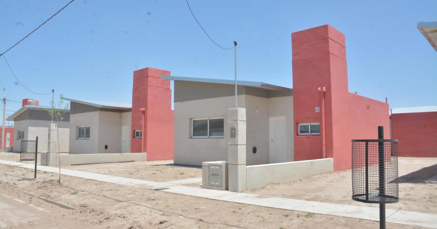 Publicaron el padroacuten definitivo para el sorteo de viviendas en Santa Rosa