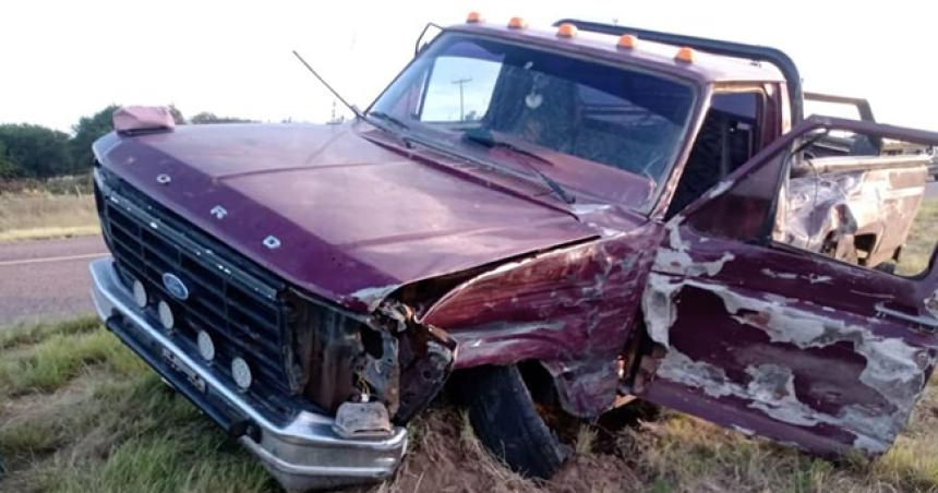 Un camioacuten embistioacute a una camioneta en la Ruta Provincial 10